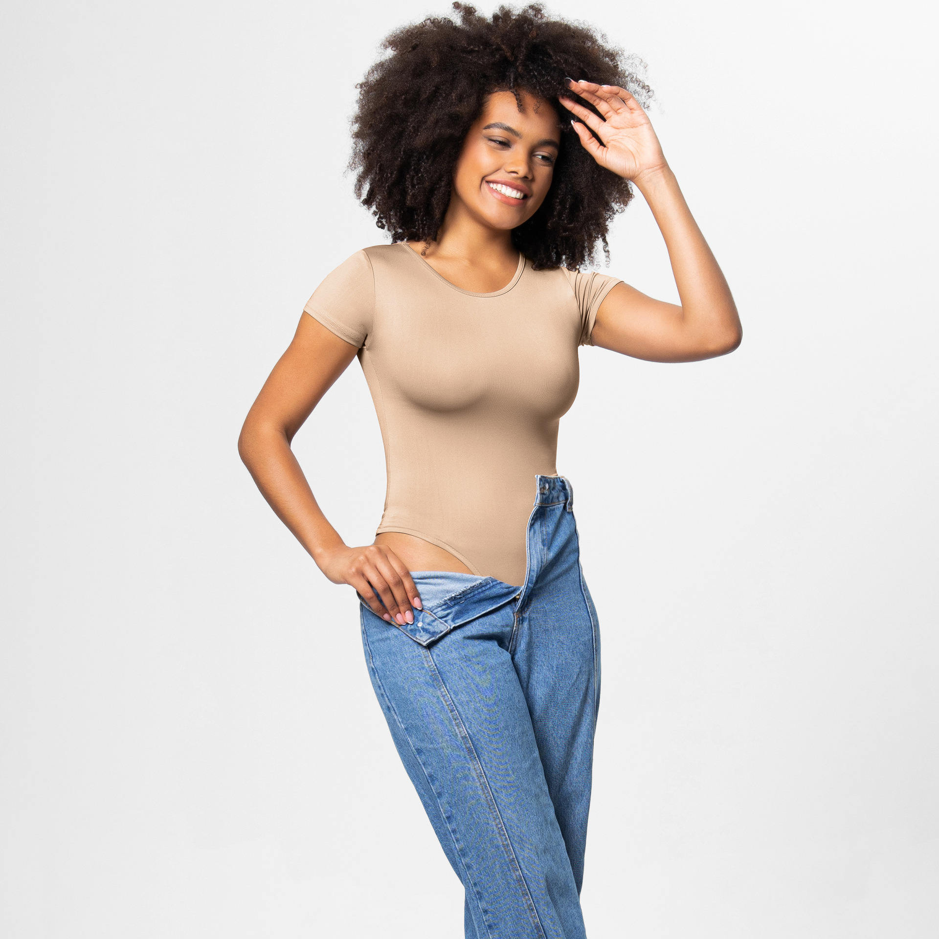Womens Seamless Short Sleeve Bodysuit - Round Neck Thong Body Shaper